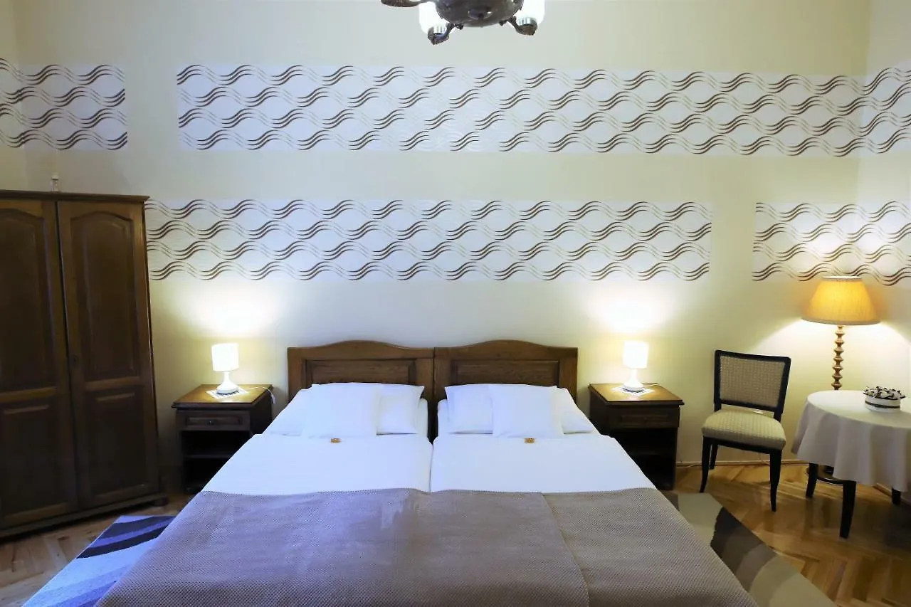 Belvarosi Apartman Apartamento Szeged Hungría